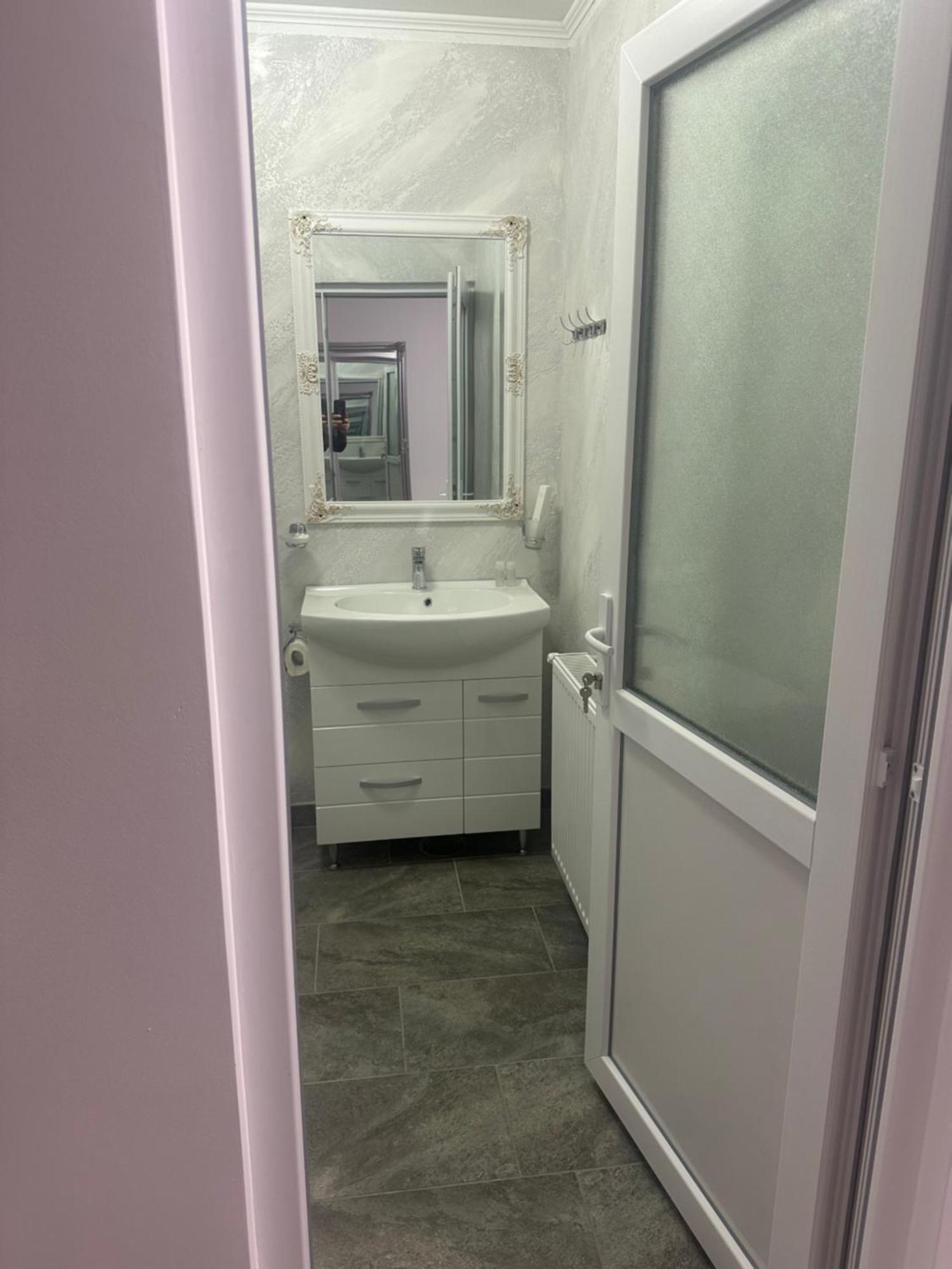 Pensiunea Cascada Putnei Lepşa Exterior foto
